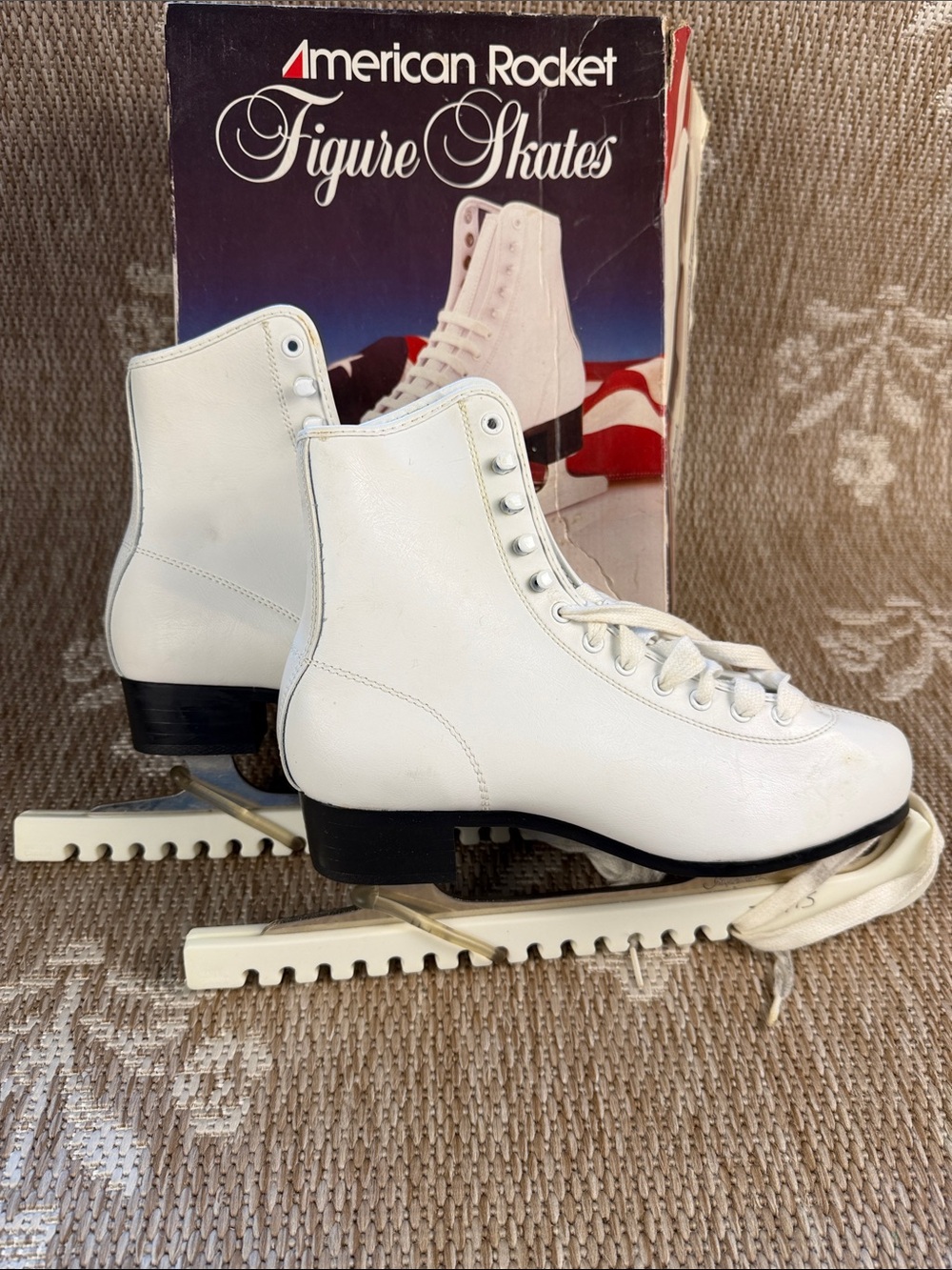American Rocket figure skates Women's White Skates - Classic Ice Boots